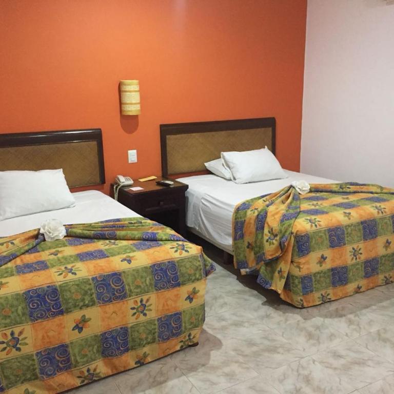 Hotel María Jose - Habitación Doble - 2 camas dobles - 2