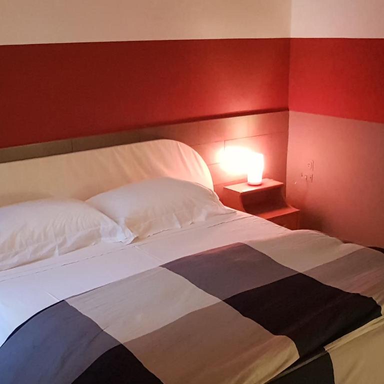 Dreaming of Naples - Single Room with Shared Bathroom - 2