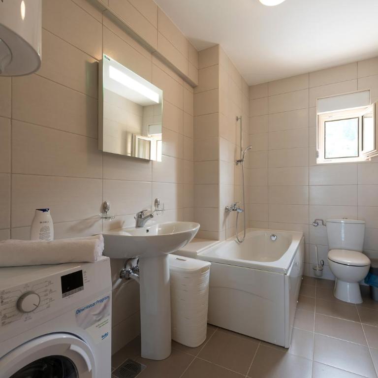 Apartments Villa Adriatic - Apartment - 2