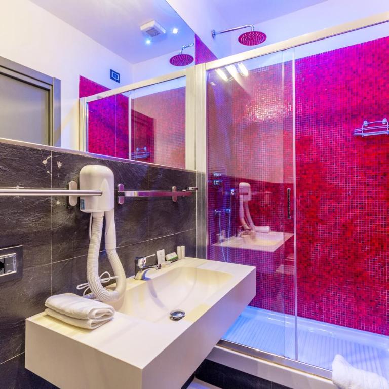 Merulana 139 Suites - Camera Tripla Deluxe - 3