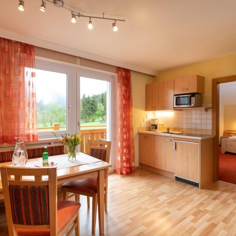 Ferienhof Nasnergut - Apartment mit 2 Schlafzimmern - Nebengebäude - 2