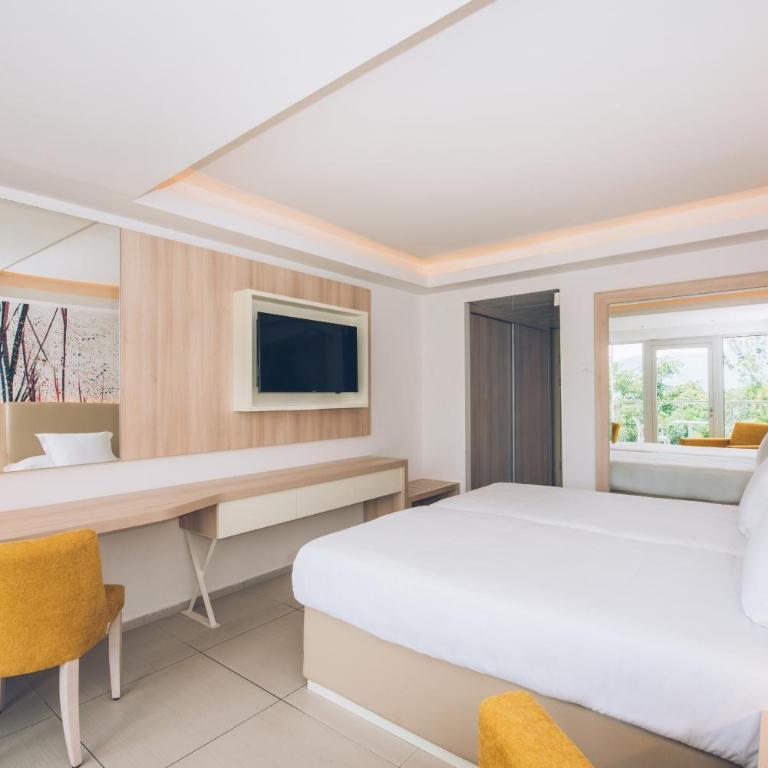 Iberostar Waves Herceg Novi All Inclusive - Double Room with Garden View - 3
