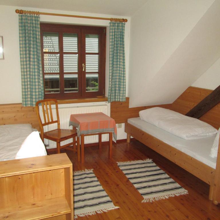 Schloss Manndorf Gästehaus - Apartment mit 2 Schlafzimmern - Dachgeschoss - 11
