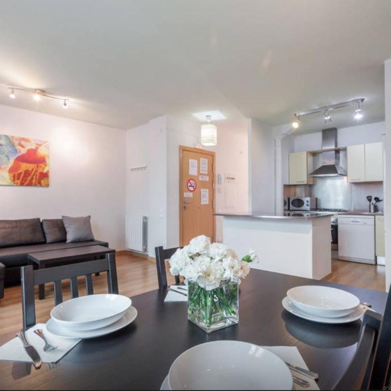 Central Apartment - Two-Bedroom Apartment - 2
