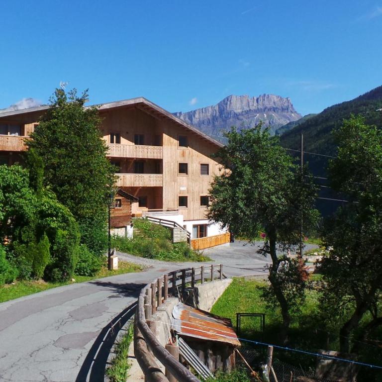 Spacious and stylish flat at the foot of the Mont-Blanc ideal for ski in ski out - Appartement - 2
