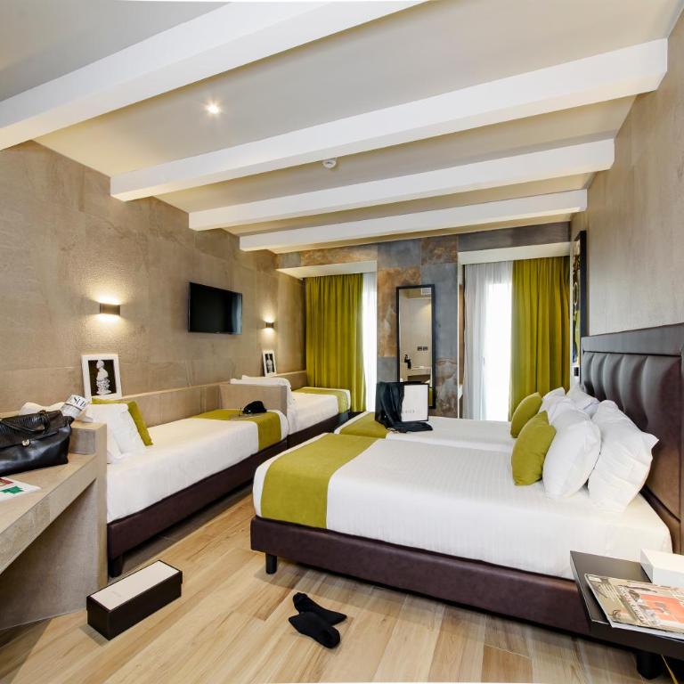 Just Hotel Milano - Camera Quadrupla Standard - 2