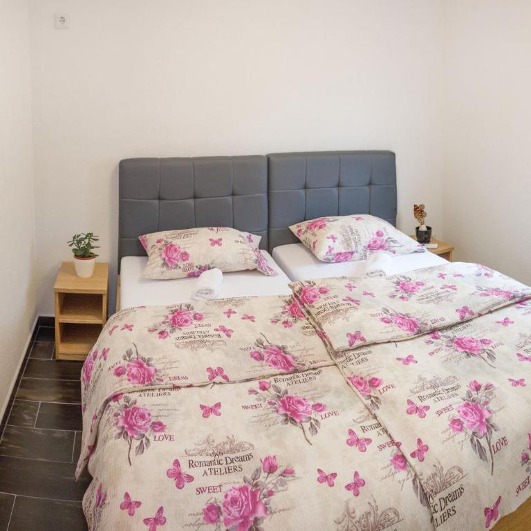 Villa Maja - Twin Room - 16