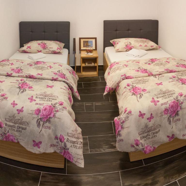 Villa Maja - Twin Room - 13