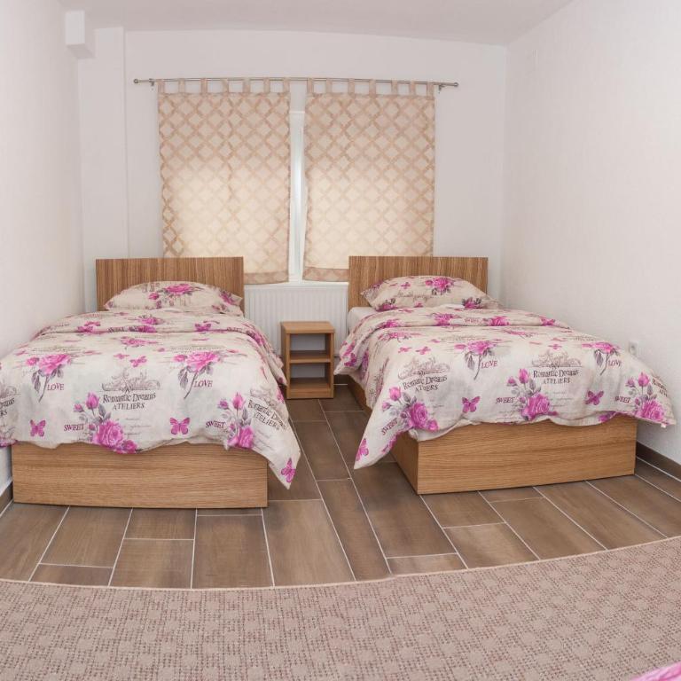 Villa Maja - Standard Triple Room - 11