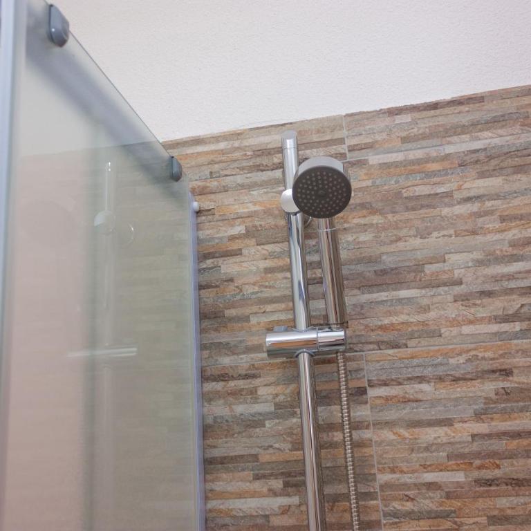 Villa Maja - Comfort Triple Room with Shower - 9