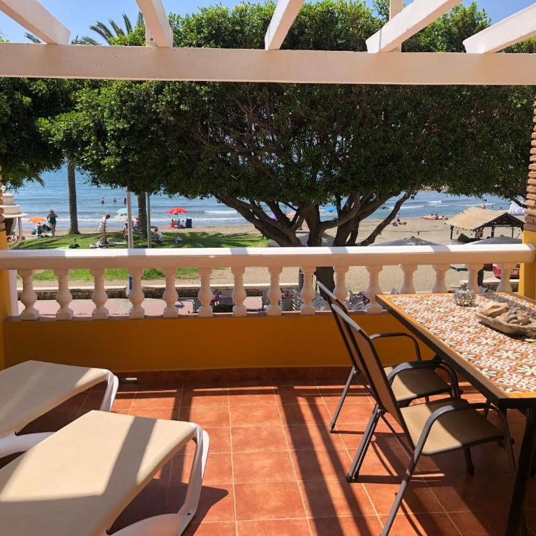 Aunt Antonia Beach House - Apartamento con vistas al mar - 1