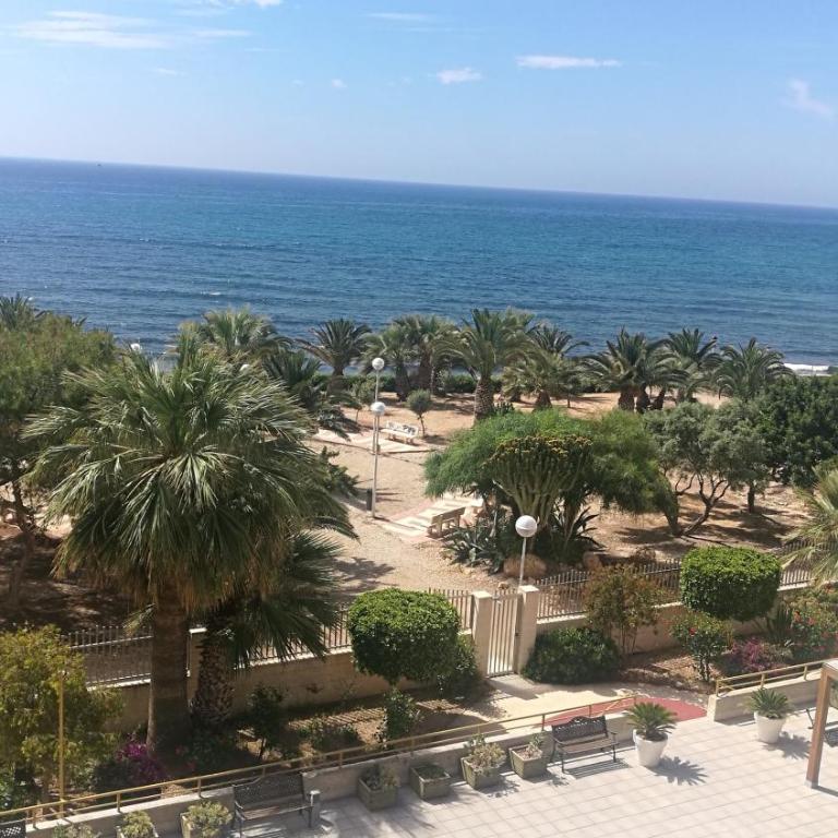 Primera linea de mar - Apartment with Sea View - 8