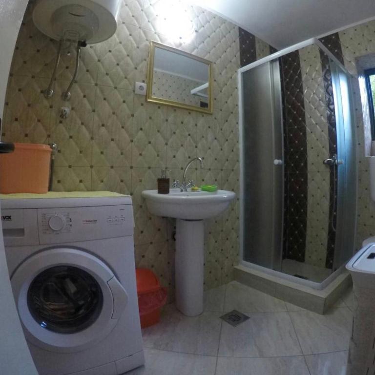 Apartments Vido - Two-Bedroom Apartment with Terrace and Sea View - 13