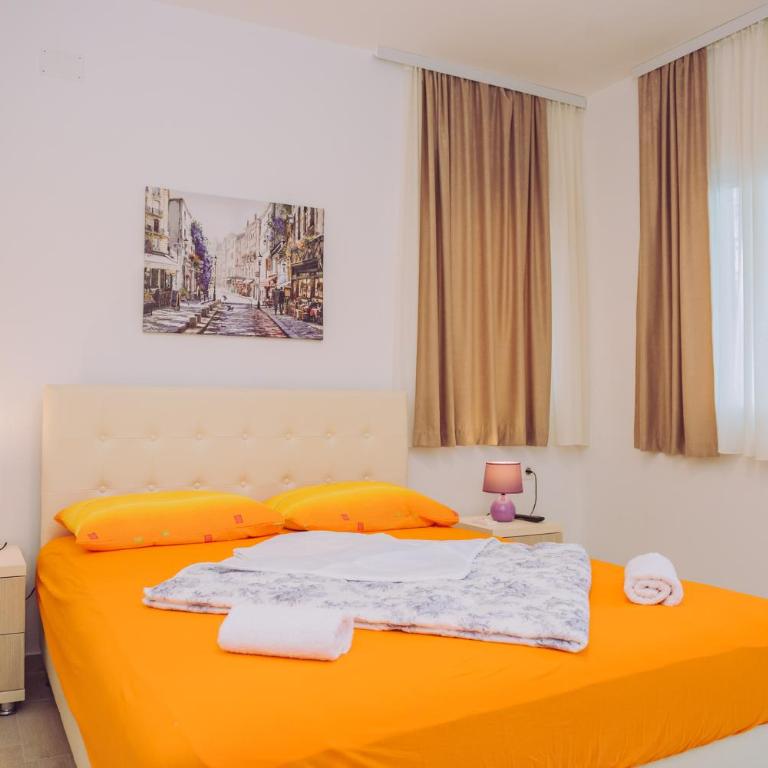 Apartments Krstovic - Studio - 8