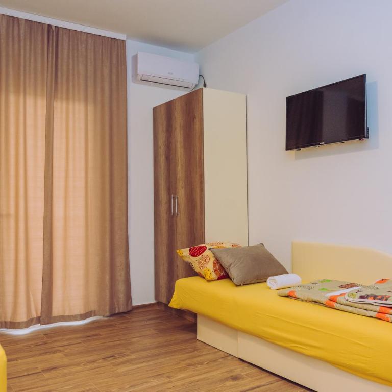 Apartments Krstovic - Studio - 7