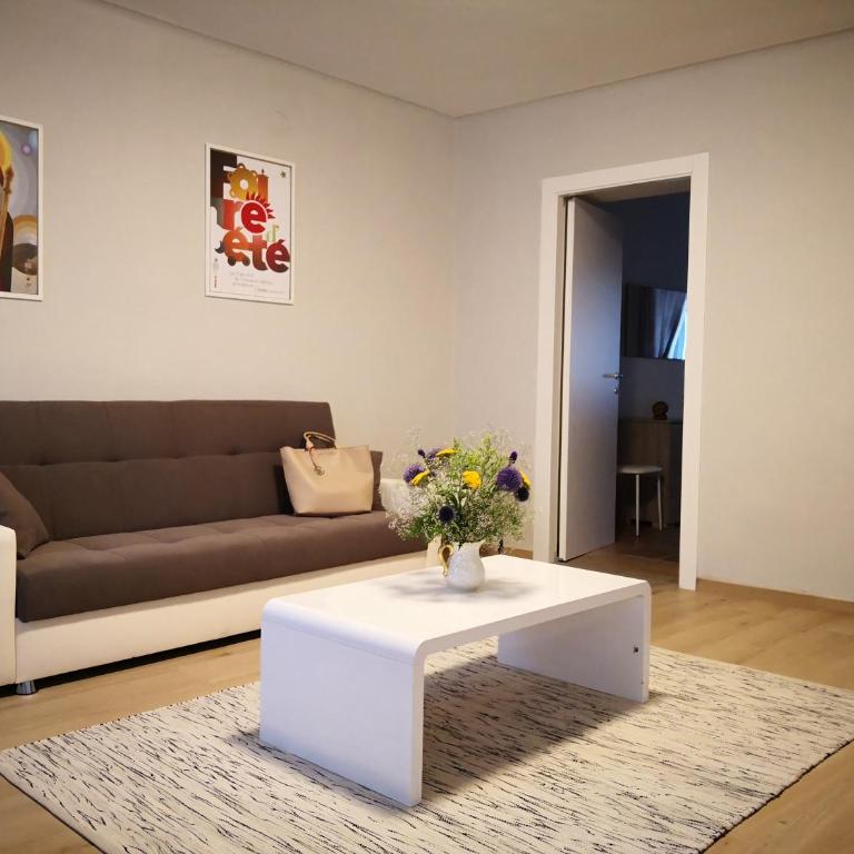 Domus Praetoria - Two-Bedroom Apartment - 6