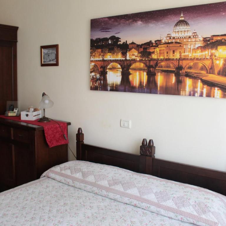 Ianus Guest House - Deluxe Quadruple Room - 1