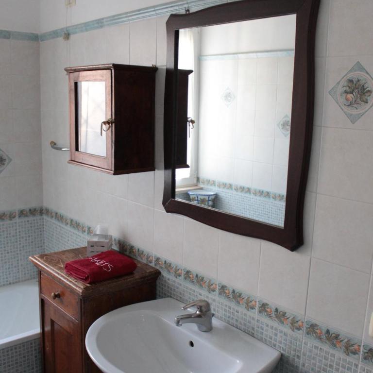 Ianus Guest House - Superior Double or Twin Room - 2