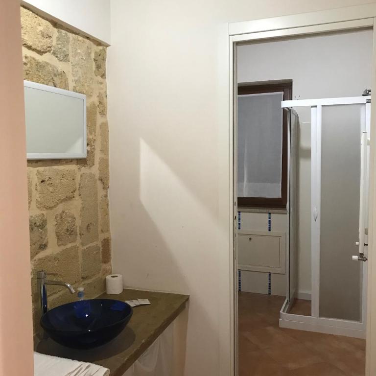Dimora Tipica - Camera Quadrupla con Bagno Privato - 12