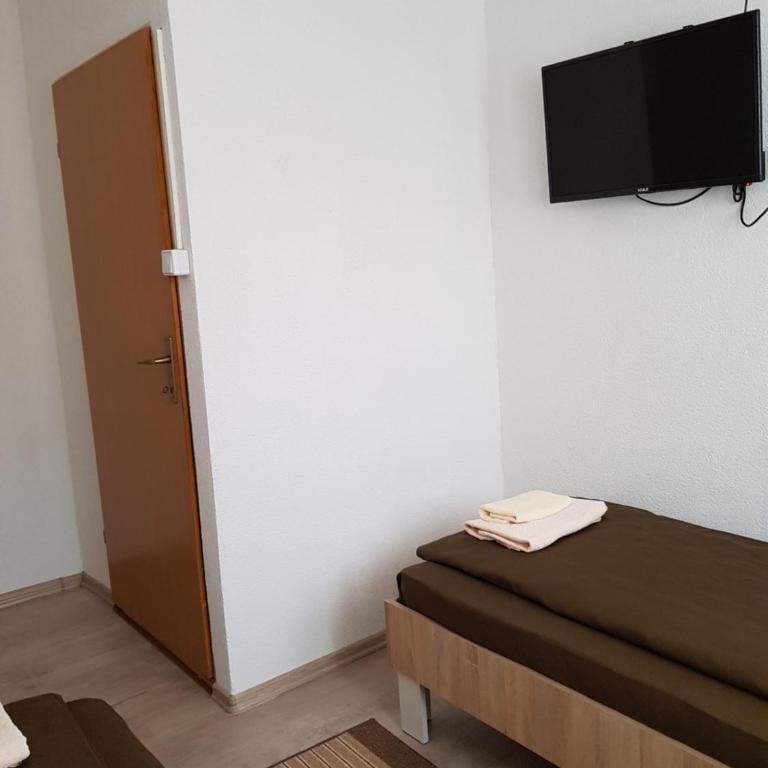 Bistrička stanica - Double Room with Shared Bathroom - 2