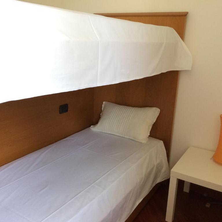 Casa Lorenzo - Appartamento con 2 Camere da Letto e Patio - 4