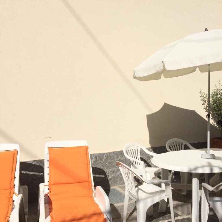 Casa Lorenzo - Appartamento con 2 Camere da Letto e Patio - 25
