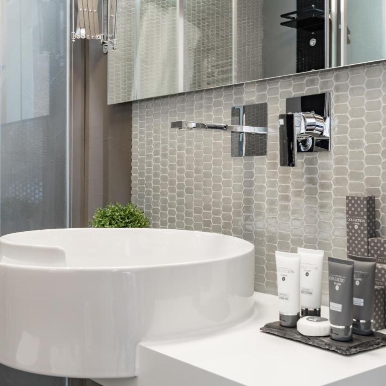 A World Aparts - Barberini Boutique Hotel - Superior Double Room - 27