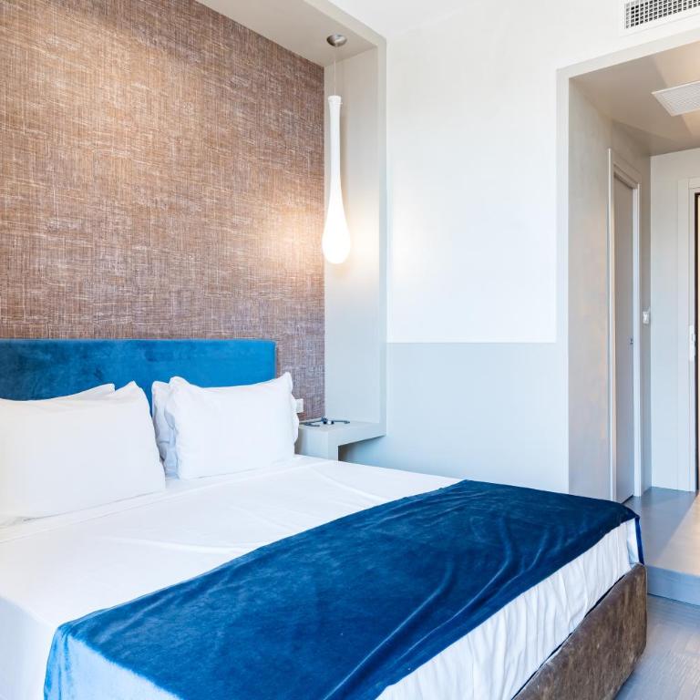 A World Aparts - Barberini Boutique Hotel - Superior Double Room - 15