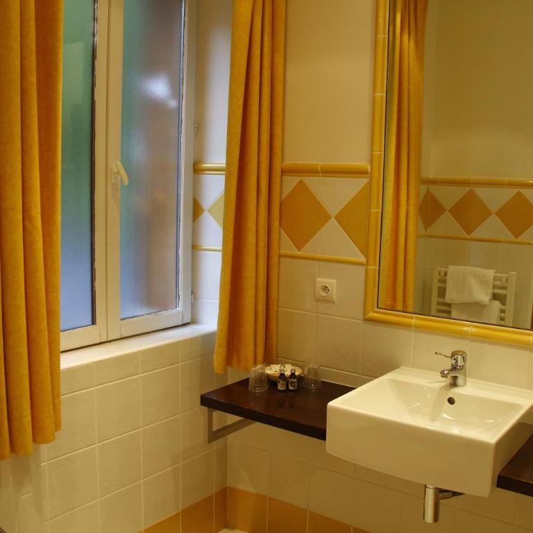 Hotel des Marquisats - Habitación Doble Superior orientada al bosque - 3