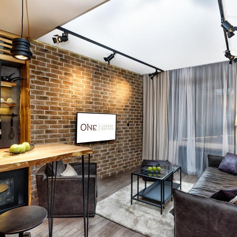 One Luxury Suites - Luksuzni apartman sa 1 Spavaćom Sobom, Hidromasažnom Kadom i Terasom - 4