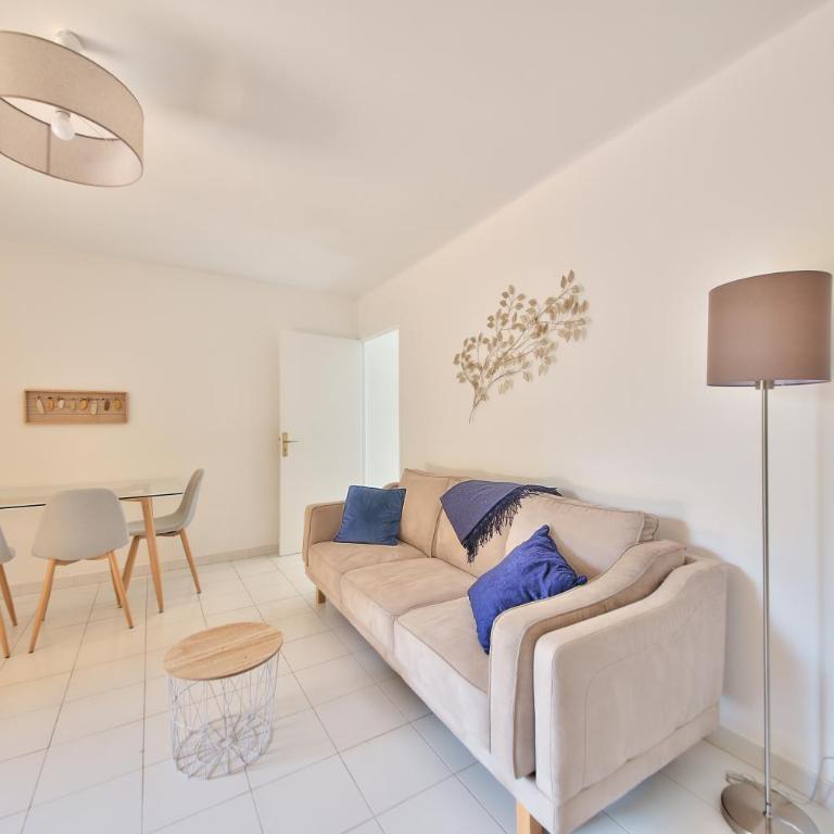 Near CAP D'ANTIBES & BEACH Two-bedroom - Appartement - 4