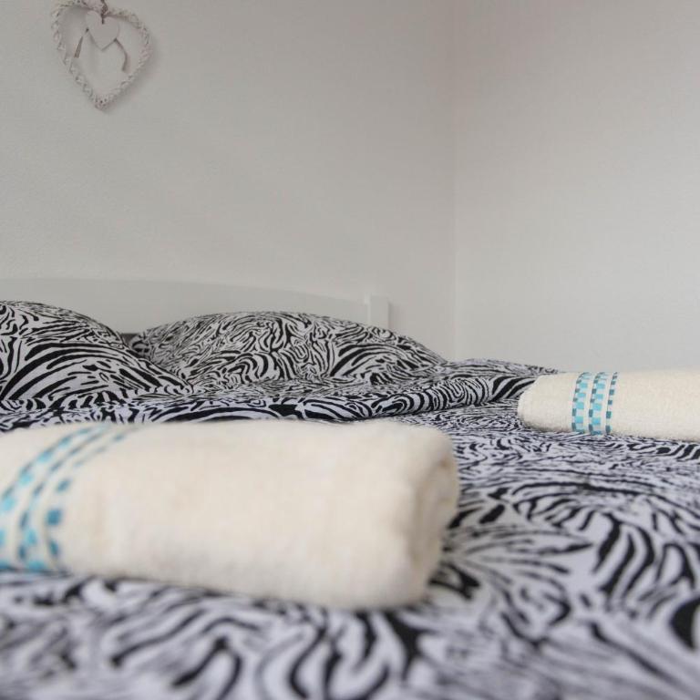 Apartmani ELEGANCE Tuzla - Apartman sa 3 Spavaće Sobe - 1