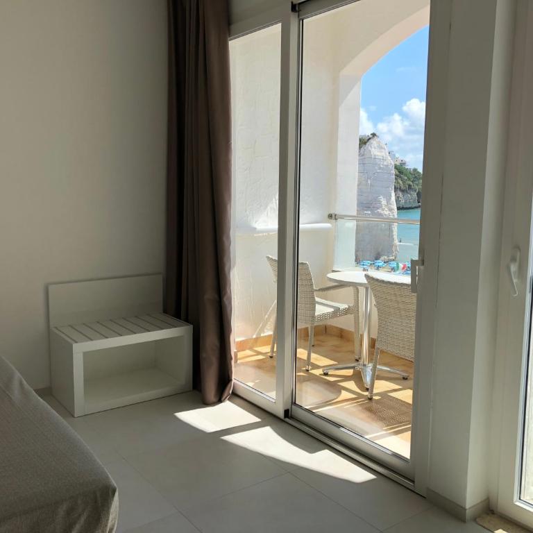 Hotel Merinum - Camera Tripla Superior con Vista Mare - 6