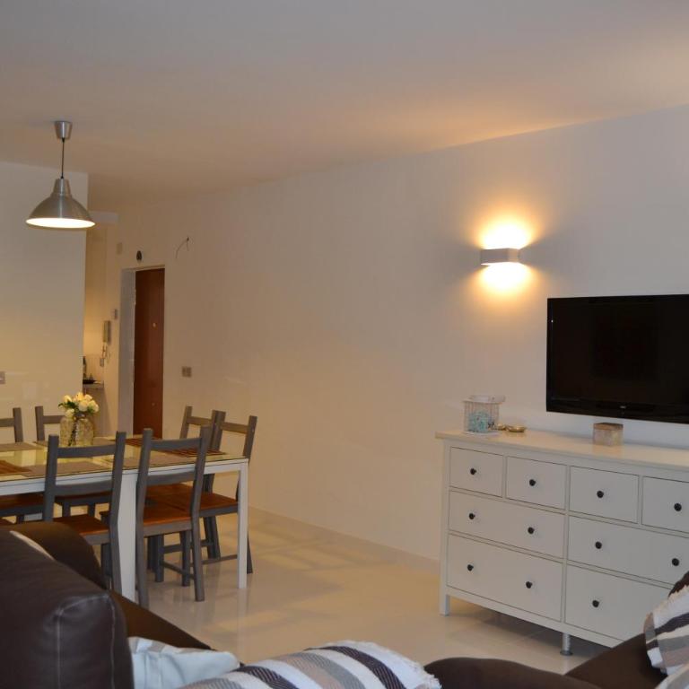 Vivienda cerca de playa y zonas de ocio - Apartment with Terrace - 13