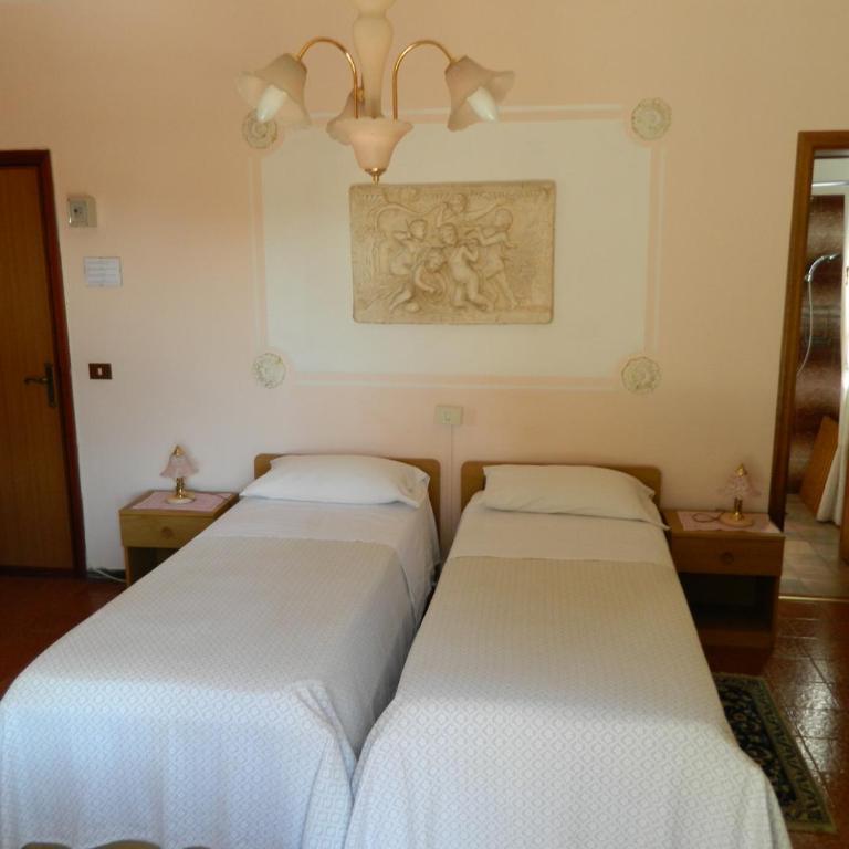 B&B Casa Fedora - Camera Matrimoniale/Doppia con Letti Singoli - 2