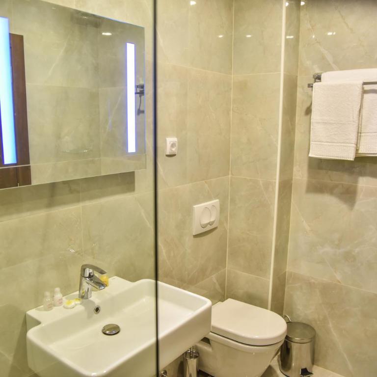 Hotel Prova - Family Room with Terrace - 5
