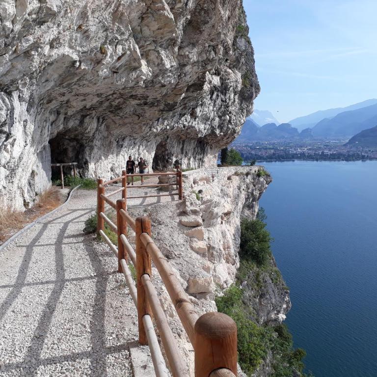 Garda Blu Apartment - Appartamento con Vista Lago - 9