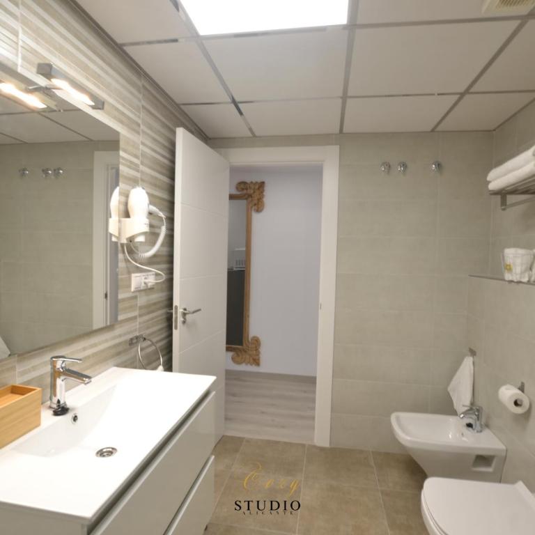 Cozy Studio Alicante - Apartment - 4