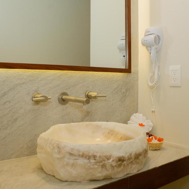 Hotel Azul Maya - Quadruple Apartment with Partial Sea View - 5