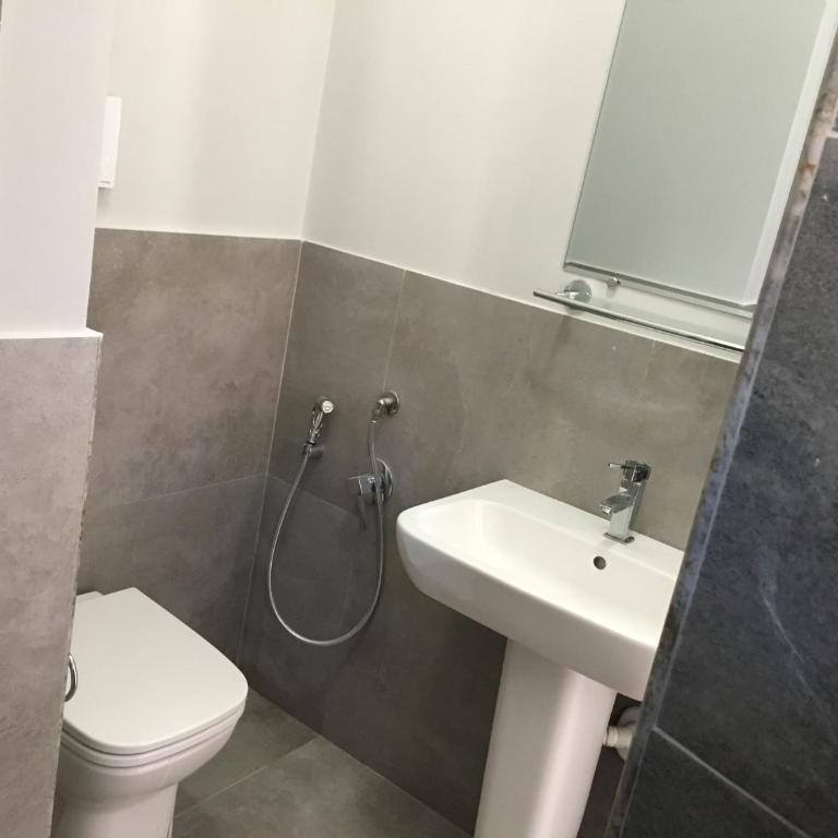 YooRoom - Double Room with Private Bathroom - 14