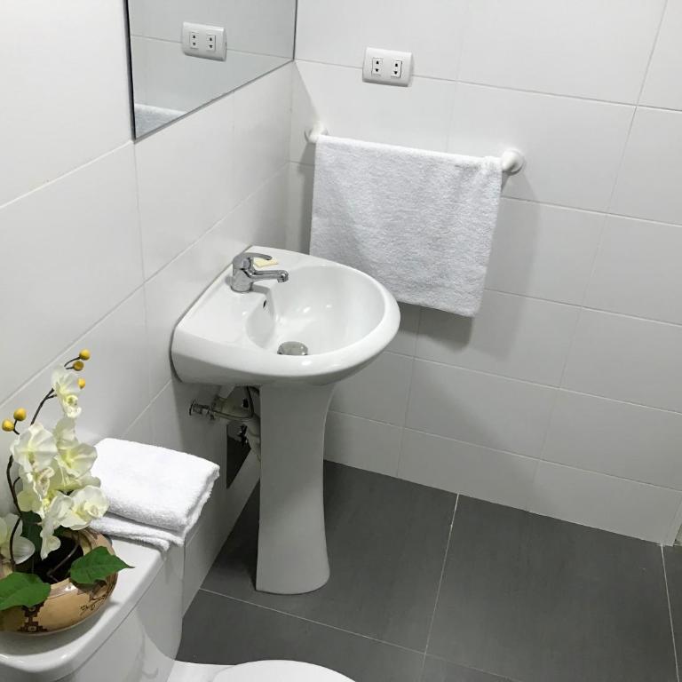 Villa San José - Double Room with Private Bathroom - 3
