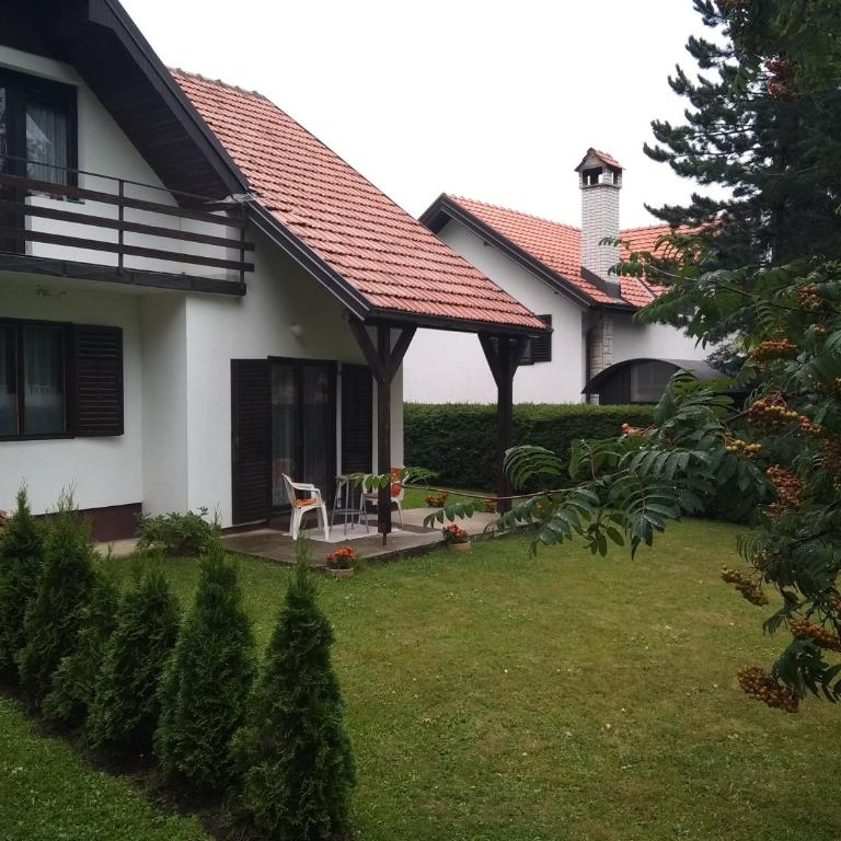 Vila Borovic - Apartman sa 2 Spavaće Sobe - 1