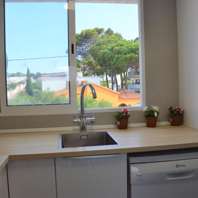 Coco Apt renovated and with seaview - Apartamento - 10