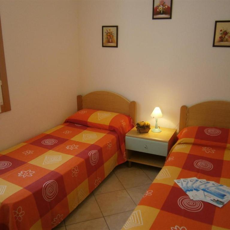 Dina/Viel - Two-Bedroom Apartment - 30