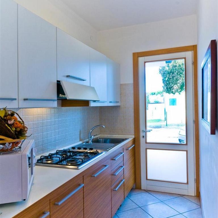 Dina/Viel - Two-Bedroom Bungalow - 2