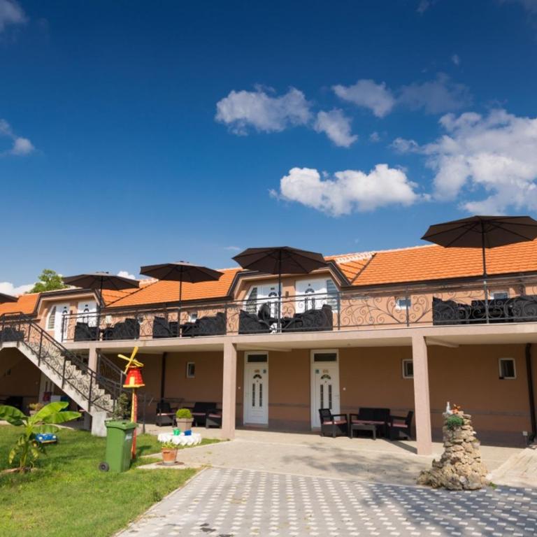 Apartmani "ROSHU" - Dupleks Apartman - 1