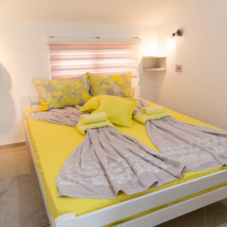 Apartmani "ROSHU" - Dupleks Apartman - 26