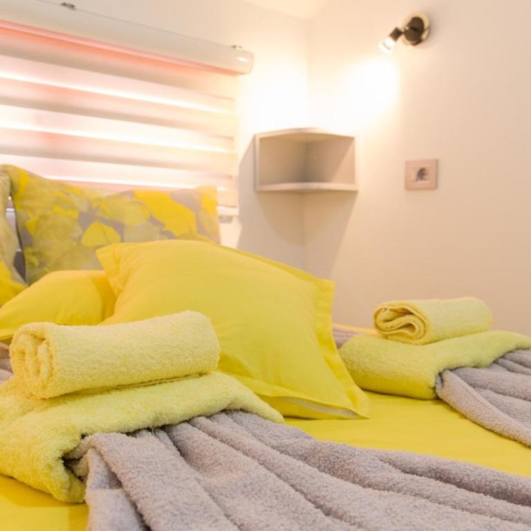Apartmani "ROSHU" - Dupleks Apartman - 24
