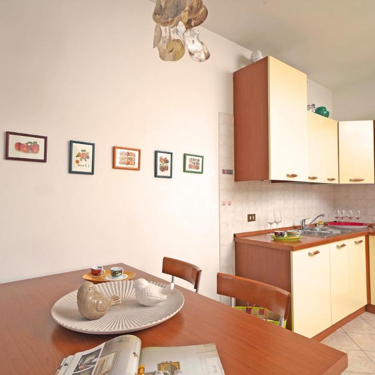 In Centro a Torri del Benaco - Two-Bedroom Apartment - 13