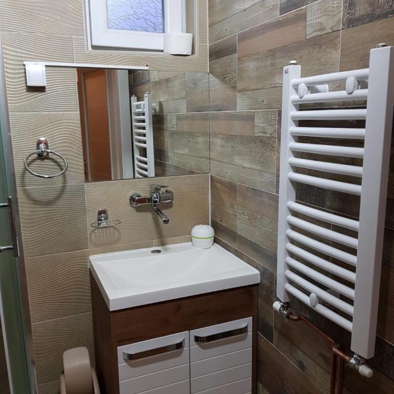 Apartment Holiday - Apartman - 24